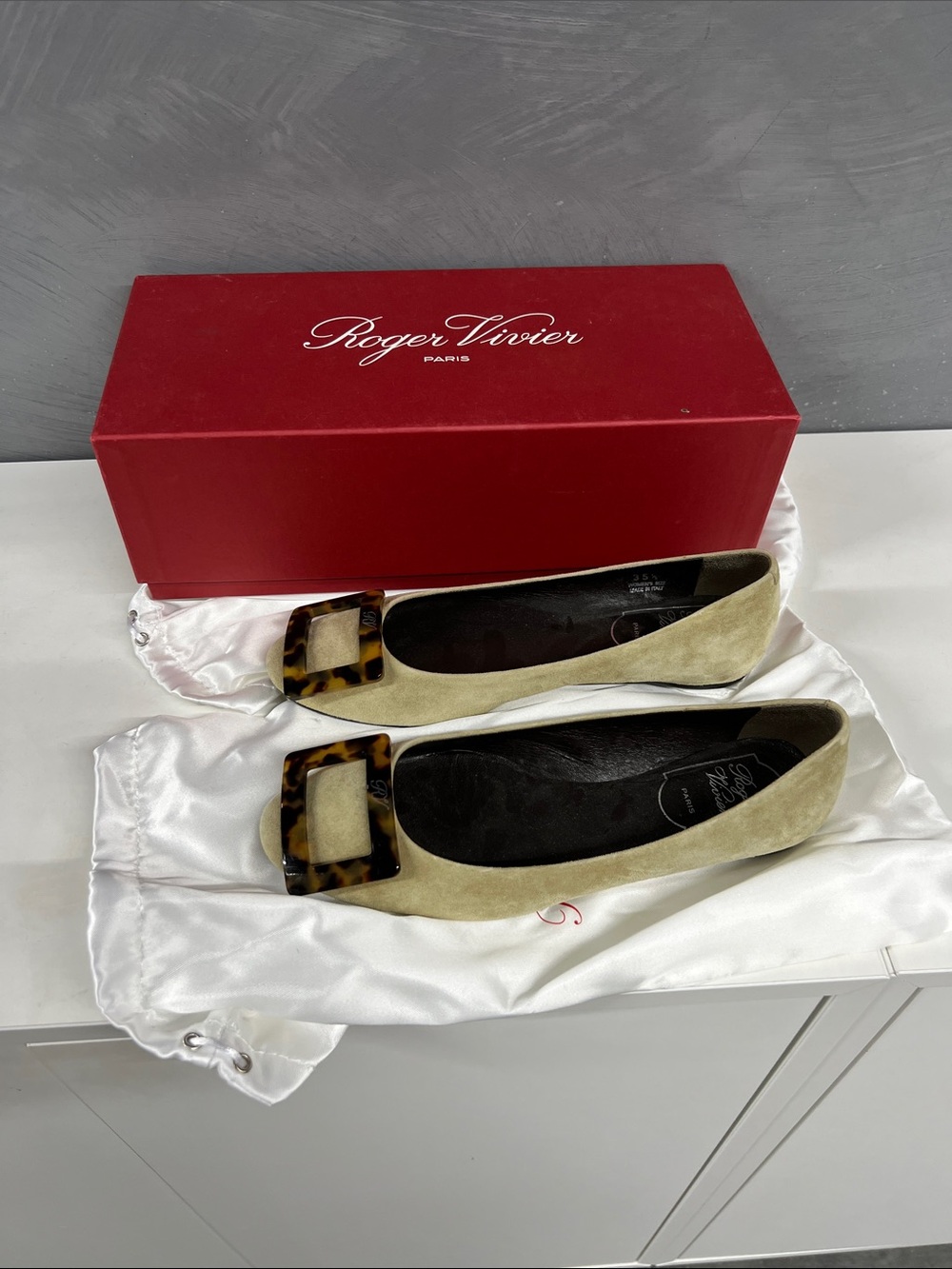 Roger Vivier Beige Suede Ballet Flats with Tortoiseshell Buckle